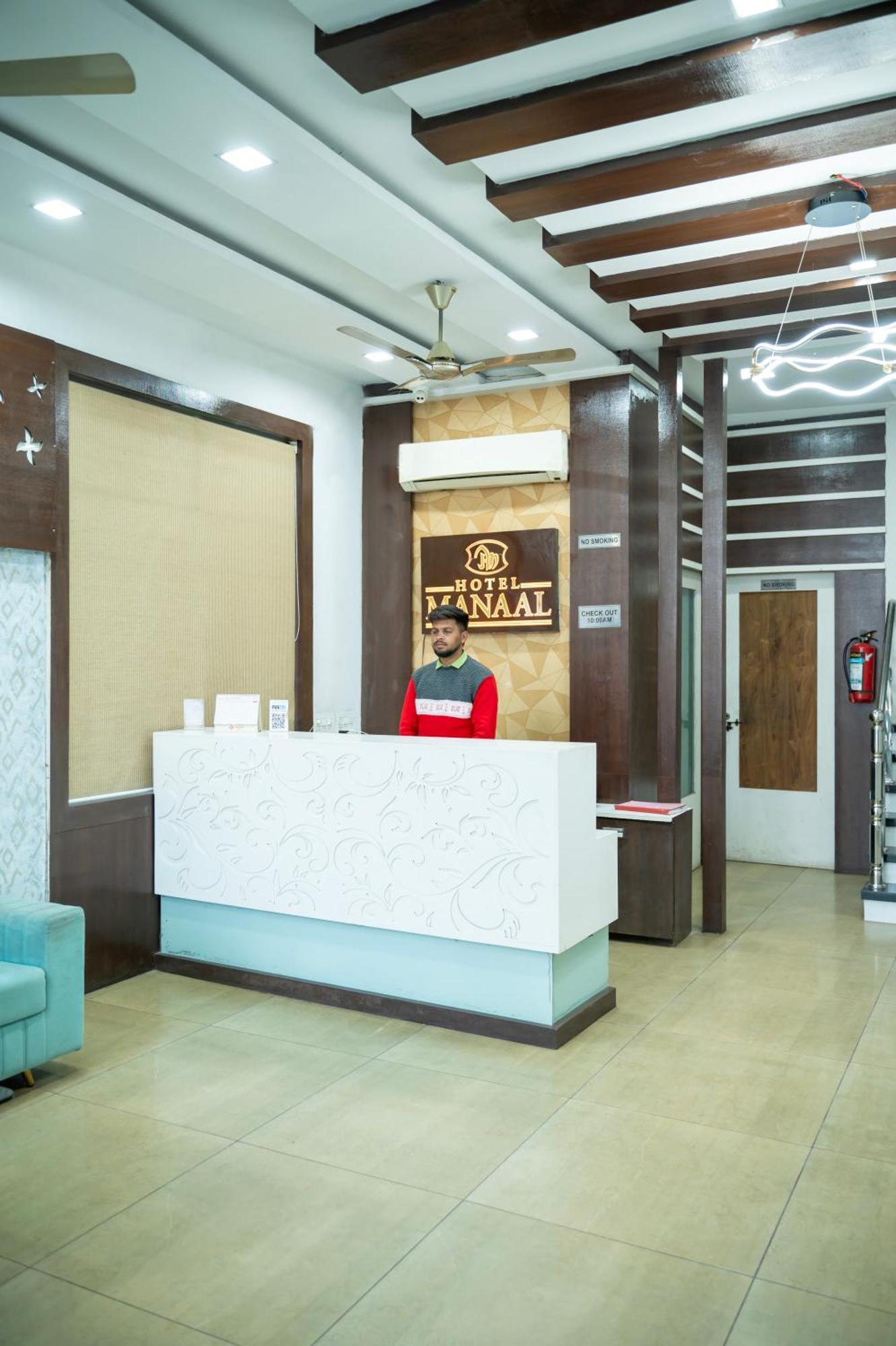 Hotel Manaal Akolia Exterior photo